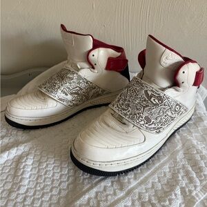 Nike White and Red Graphic High-Tops